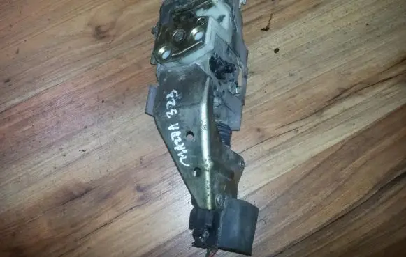 Mazda 323 Rear door lock