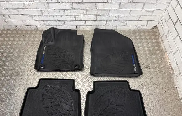 Toyota Prius Prime Car floor mat set PT90847171 PT90847165