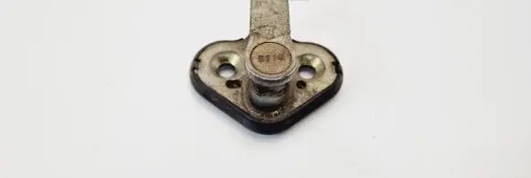 Renault Master II Front door lock loop/hook striker 