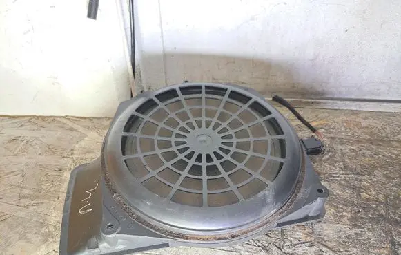 Audi A4 S4 B6 8E 8H Subwoofer speaker 8E5035412 2752507047 2752507046