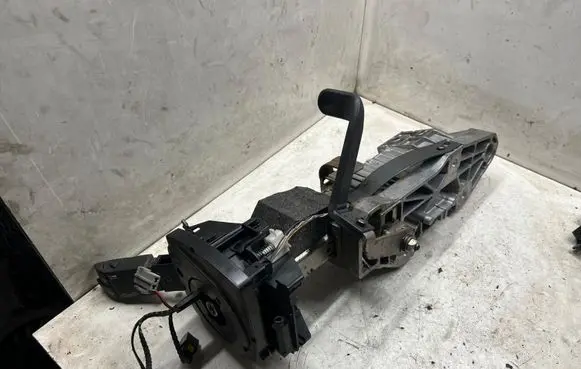 Renault Laguna II Steering wheel axle 8200237960
