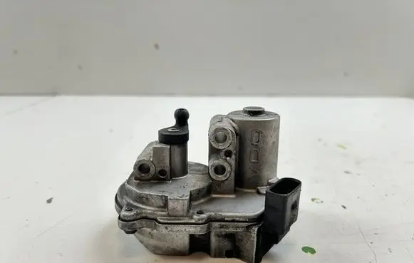 Audi A4 S4 B7 8E 8H Intake manifold valve actuator/motor 059129086M