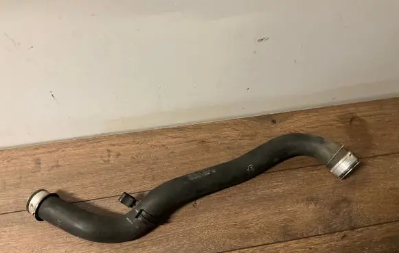 Mercedes-Benz E W211 Engine coolant pipe/hose A2115015382 2115015382