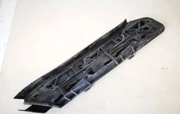 Volkswagen Touran I Front bumper mounting bracket 1t0807936