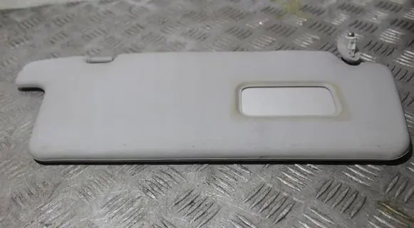 Sun visor