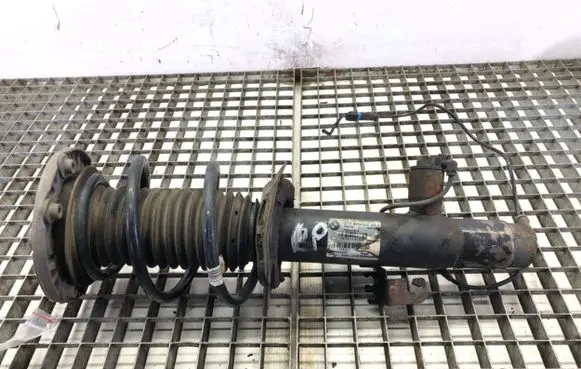 BMW 4 F36 Gran coupe Front shock absorber/damper 6854207