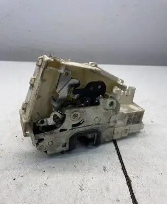 Mercedes-Benz ML W164 Front door lock 1697302635