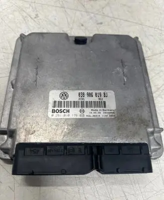 Volkswagen PASSAT B5 Engine control unit/module 038906019BJ