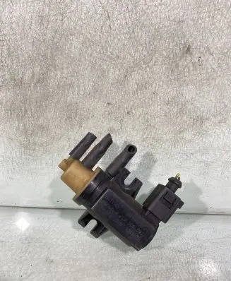 Volkswagen Touran I Turbo solenoid valve 1k0906627a