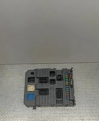 Peugeot 308 Comfort/convenience module 9663798180 2529220080108