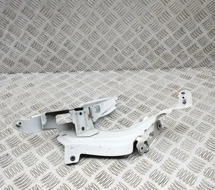 Audi RS6 C8 Fender mounting bracket 4K8821131A 4K8821183A