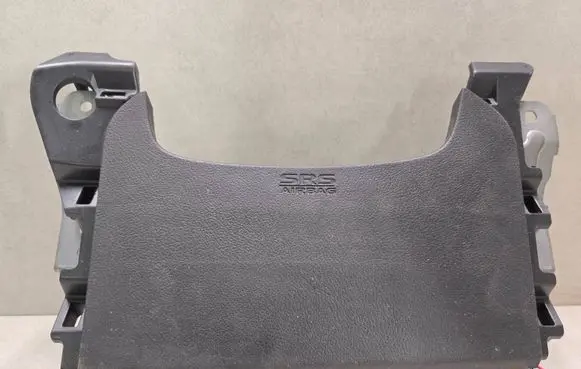 Knee airbag
