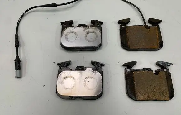BMW 3 F30 F35 F31 Brake pads (front) 6878882 6878881