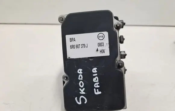 Skoda Fabia Mk2 (5J) ABS Pump 0265232276 6R0614117F 6R0907379J