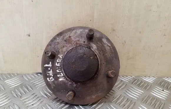 Nissan Almera N16 Rear wheel hub