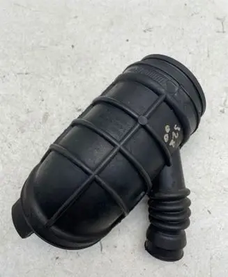 BMW 5 E39 Air intake hose/pipe 1435627 BMW1354
