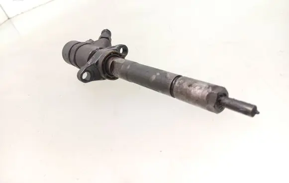 Ford Focus C-MAX Fuel injector 0445110188