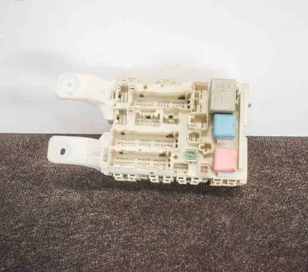 Toyota Prius (XW20) Fuse box set 7F260502 8273047290