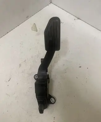 Toyota Yaris Accelerator throttle pedal 781100D110