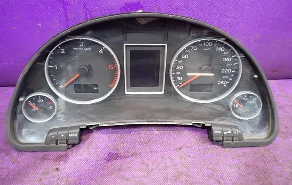 Audi A4 S4 B7 8E 8H Speedometer (instrument cluster) 8E0920901H