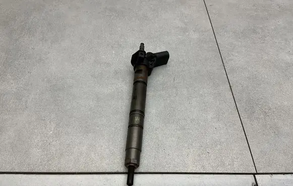 Audi A7 S7 4G Fuel injector 059130277CD