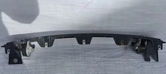 Ford Kuga II Front bumper mounting bracket 8A284