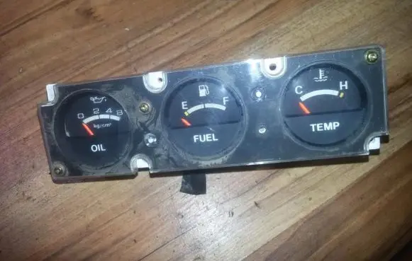 Isuzu Trooper Speedometer (instrument cluster) 69612420