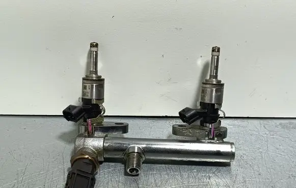 Subaru Forester SK Fuel injectors set 16611AB030
