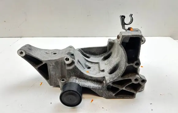 BMW 5 GT F07 Generator/alternator bracket 780263902