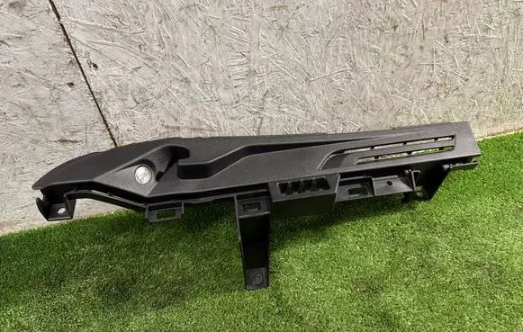 BMW iX3 (D) pillar trim (bottom) 7396603 20257210