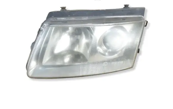 Volkswagen PASSAT B5 Headlight/headlamp 