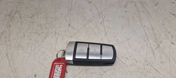 Volkswagen PASSAT CC Ignition key/card 3c0959752BA