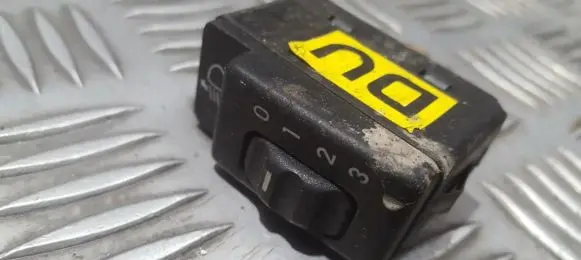 Opel Tigra A Headlight level height control switch 90483063 005908