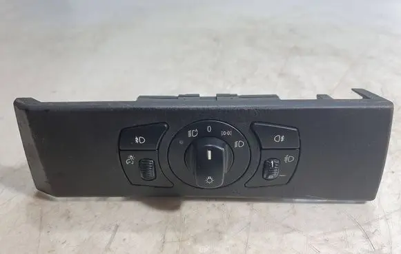 BMW 5 E60 E61 Light switch 692525102 3328010100