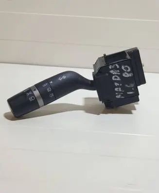 Mazda 3 II Indicator stalk 17D682