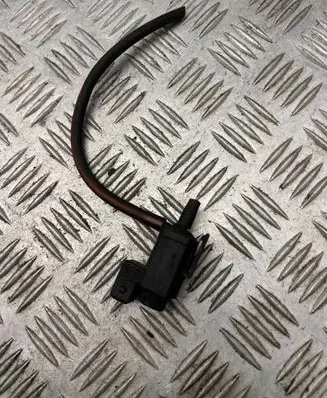 BMW 3 E90 E91 Turbo solenoid valve 70231800