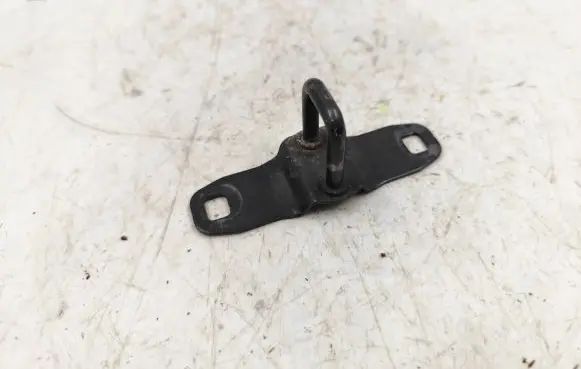 Alfa Romeo Giulietta Trunk lock loop 