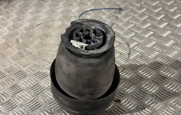 BMW 5 E60 E61 Rear air suspension bag/shock absorber 15496610