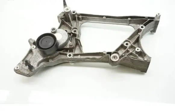 Mercedes-Benz E W212 Generator/alternator bracket A6512011909