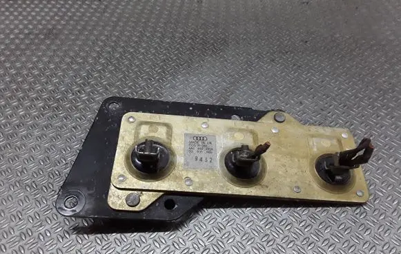 Audi 80 90 S2 B4 Coolant fan relay 4A0959493A
