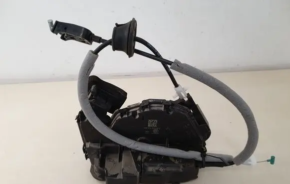 Skoda Kodiaq Rear door lock 5TA839016D