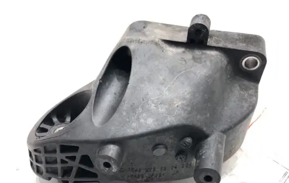 Mercedes-Benz GLE (W166 - C292) Engine mounting bracket A6422236204