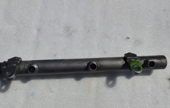 Mercedes-Benz ML W164 Fuel main line pipe A6420700695 6420700695