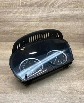 BMW 5 E60 E61 Speedometer (instrument cluster) 6945633