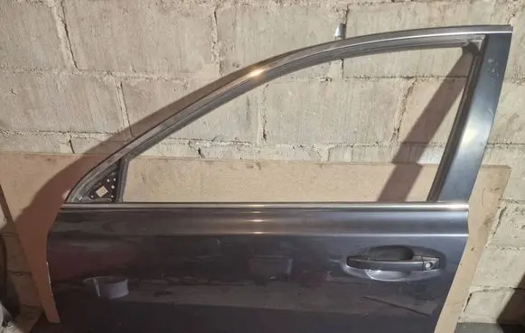 Subaru Outback Front door