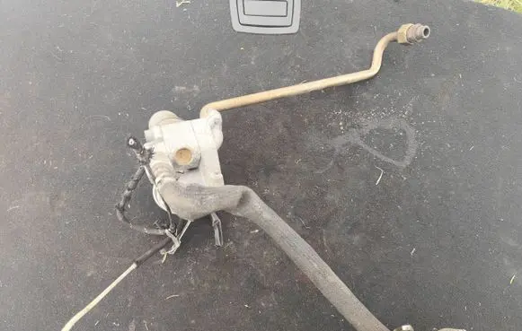 Volkswagen PASSAT B5.5 EGR valve 06B131501 72278505