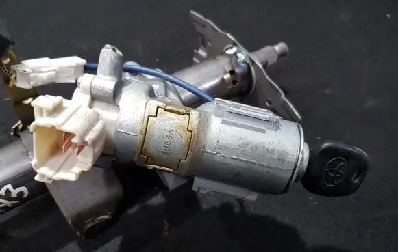 Toyota Yaris Ignition lock