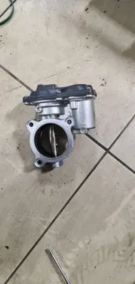 BMW 5 F10 F11 Throttle valve 7810752 121501193 378517