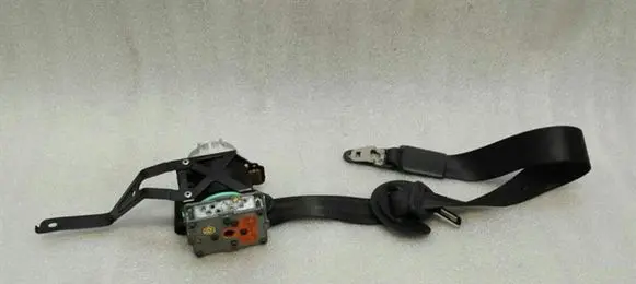 Audi A3 S3 8P Rear seatbelt 7N0857737DE