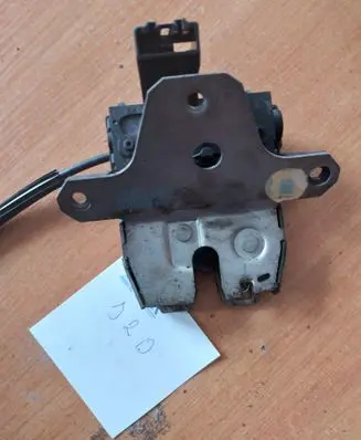 Jaguar XF Tailgate/trunk/boot lock/catch/latch